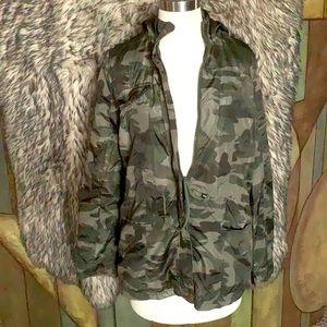 Camouflage raincoat. Sz M